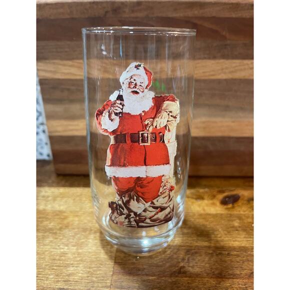 Set of 4 Vintage Santa Coca-Cola Glasses - Picture 6 of 16